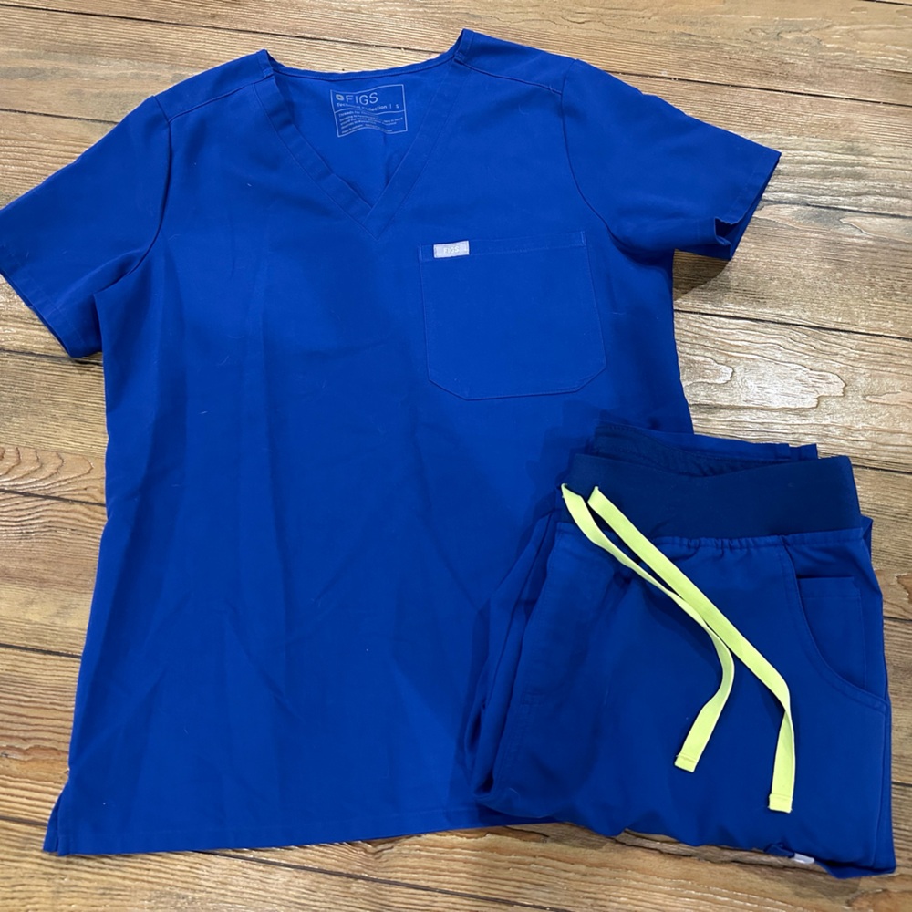 Figs electric blue scrub set
